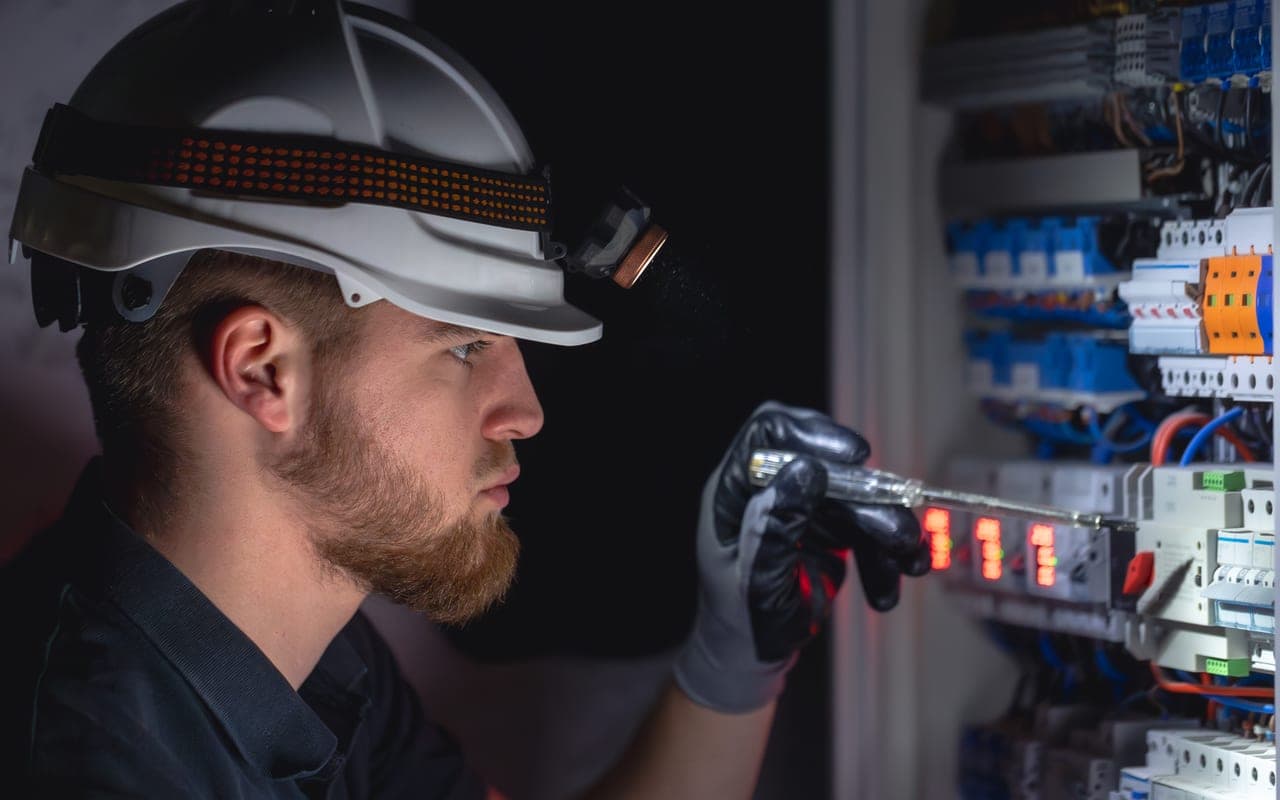 Electricians & Plumbers